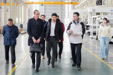 Cooperar para o Desenvolvimento, Colaborar Globalmente – CEO Global da Piovan visita a Jwell Machinery